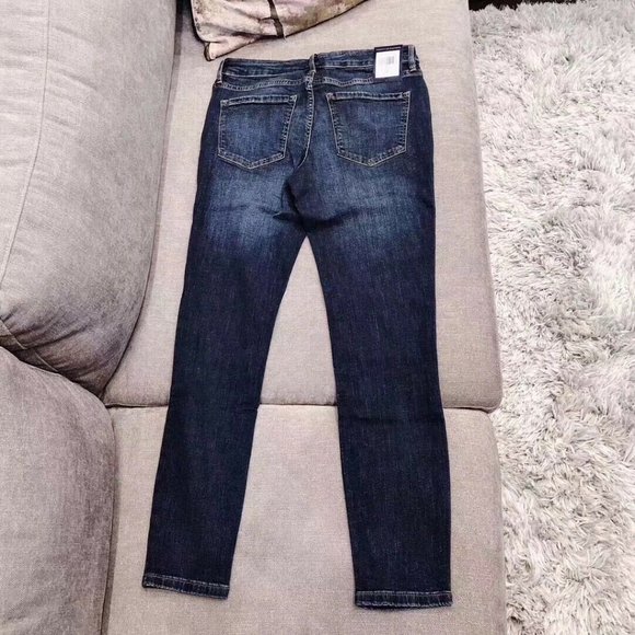 New Tommy Hilfiger Women's Mid Rise Skinny Jeans - Picture 3 of 7
